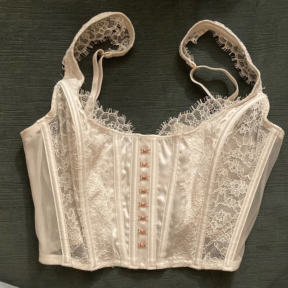 Victoria’s Secret NWT white corset